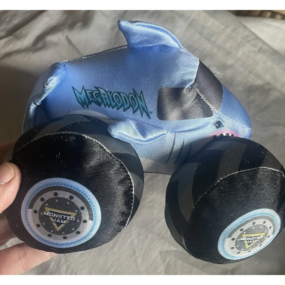 Monster Jam Official Megalodon Shark 7